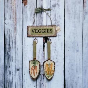 3pc Veggie Plaque 2 Trowels Corn Carrots Garden Patio Decor Wood Metal